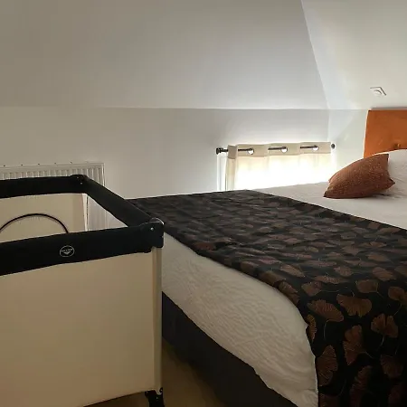 La D'opale Nyaraló